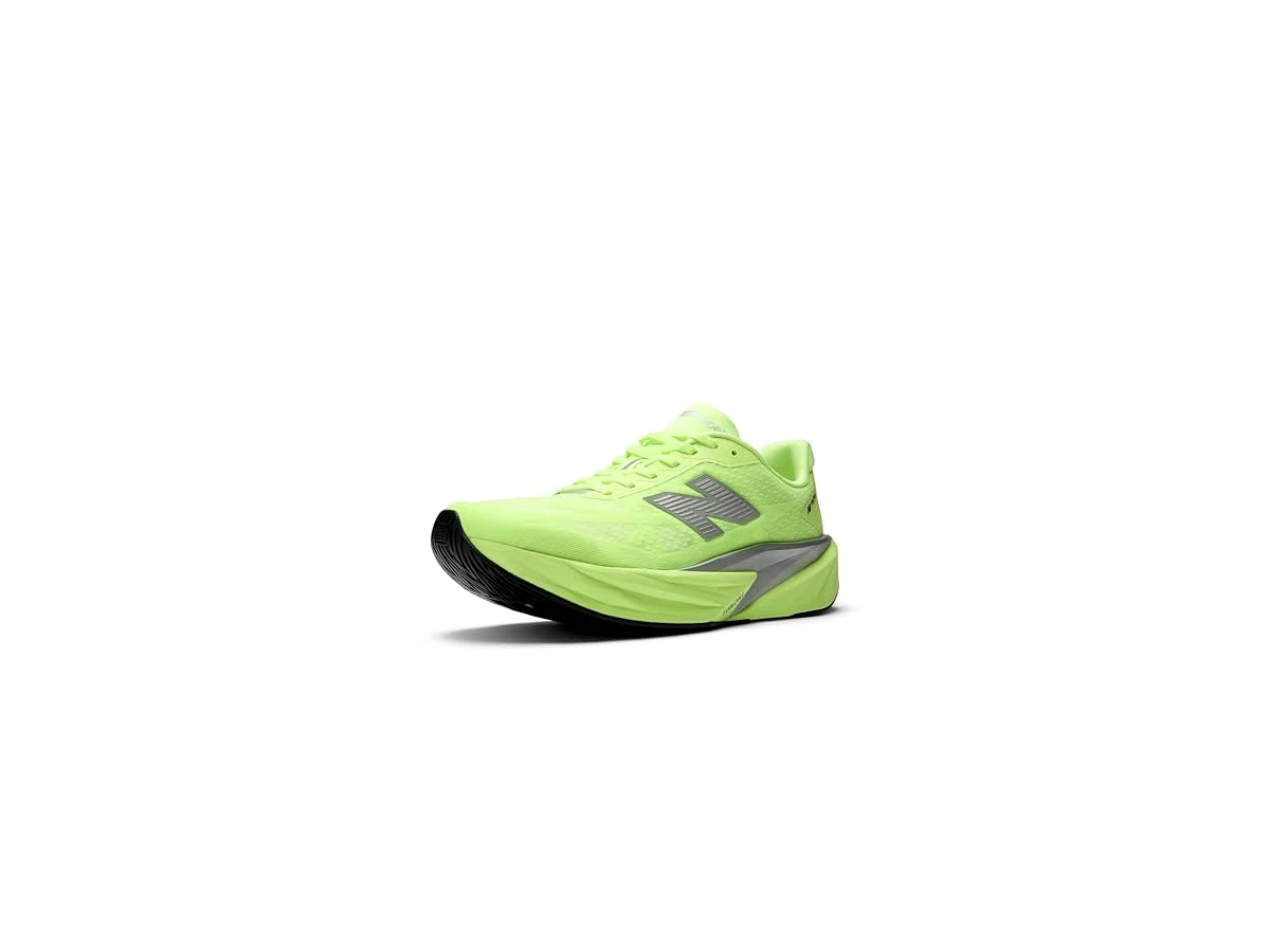 New Balance FuelCell Rebel v5 Masculino — não FuelCell SC Elite v5 nem SC Trainer